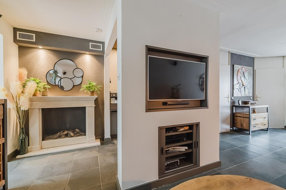 Tussenwoning te koop: Kardinaal van Rossumstraat 32D, Tilburg