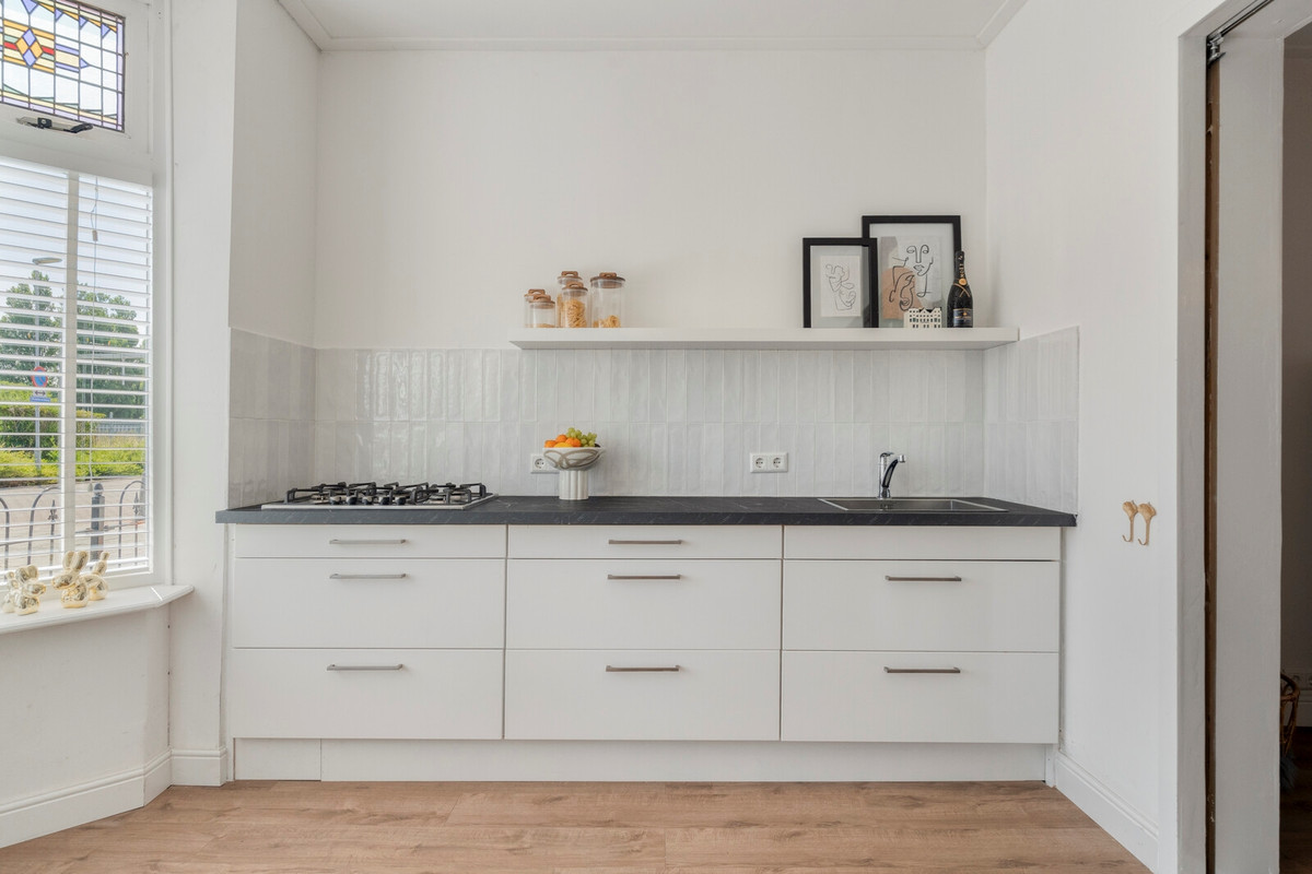 Tussenwoning te koop: Brakkeveldweg 42, Den Helder