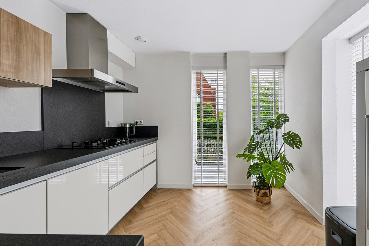 Hoekwoning te koop: Bramengaarde 184, Hendrik-Ido-Ambacht