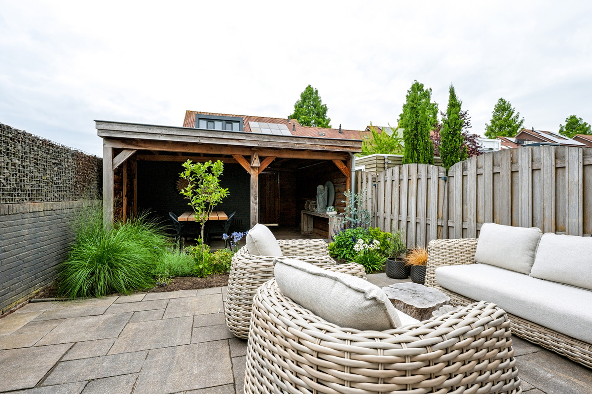 Hoekwoning te koop: Bramengaarde 184, Hendrik-Ido-Ambacht
