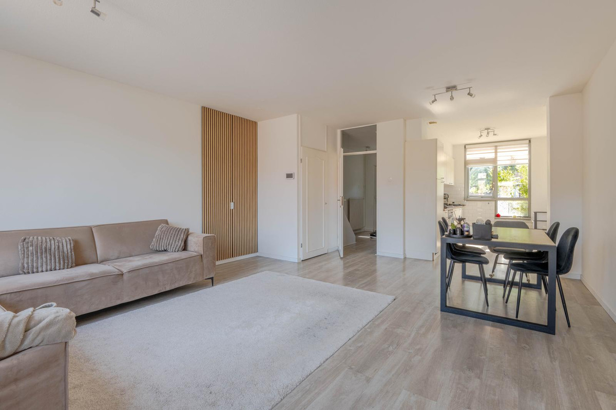 Tussenwoning te koop: Buntgras 21, Spijkenisse