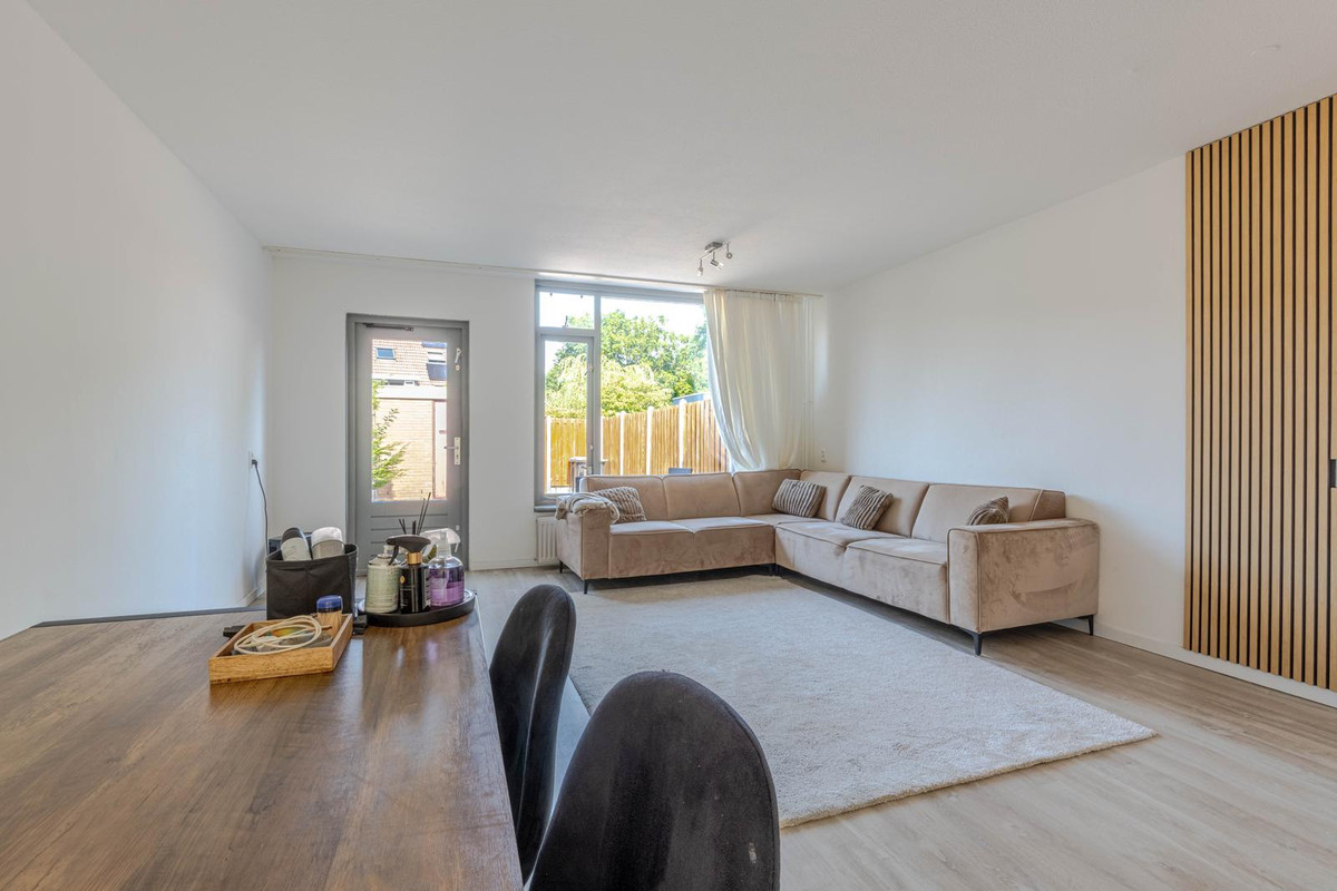 Tussenwoning te koop: Buntgras 21, Spijkenisse