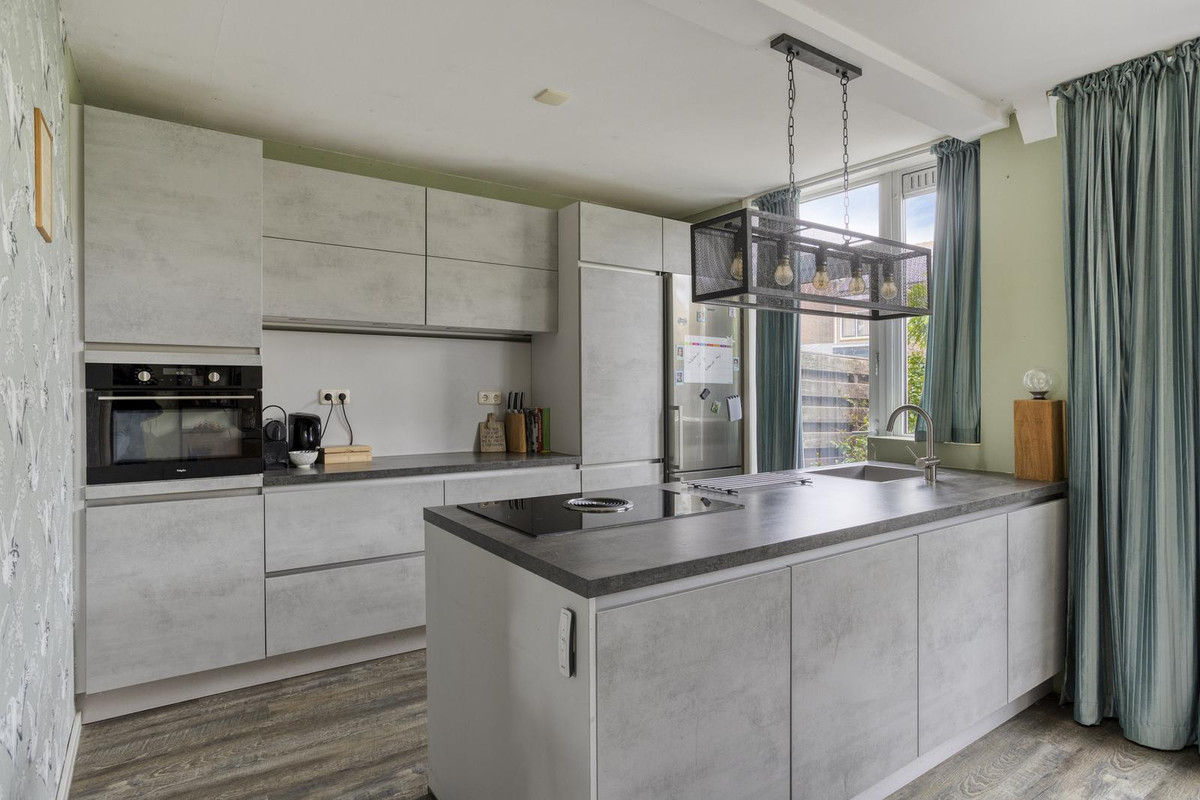 Tussenwoning te koop: Poldermeesterhof 28, Krimpen Aan Den Ijssel