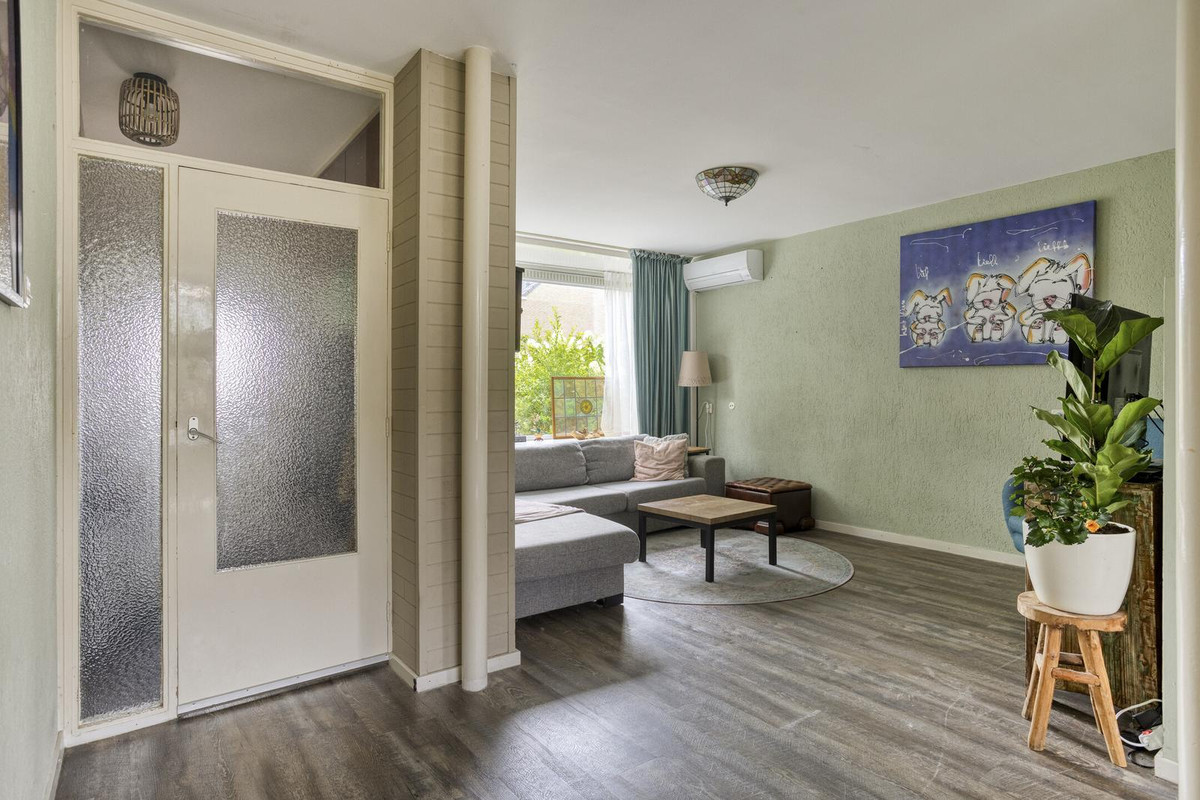 Tussenwoning te koop: Poldermeesterhof 28, Krimpen Aan Den Ijssel