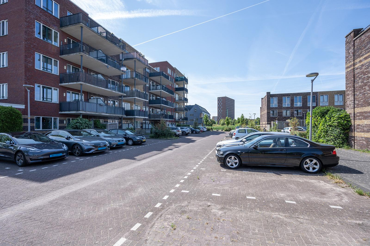 Appartement te koop: Anubisstraat 212, Almere