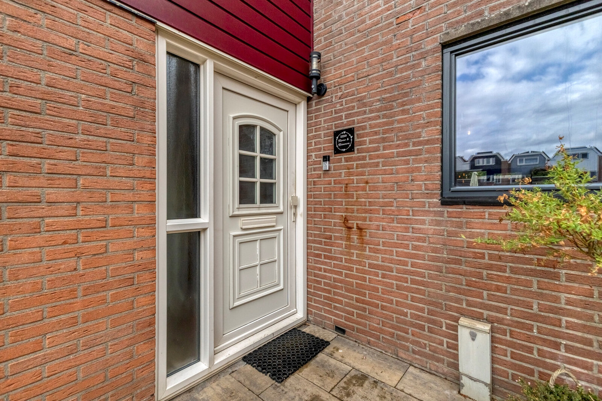 Twee-onder-één-kap te koop: Doorzwin 2250, Julianadorp