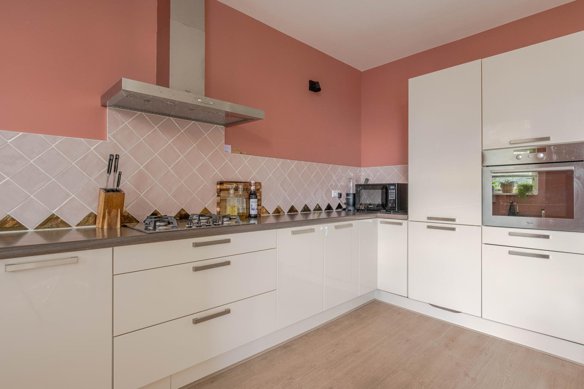 Appartement te koop: West-Varkenoordseweg 125A, Rotterdam
