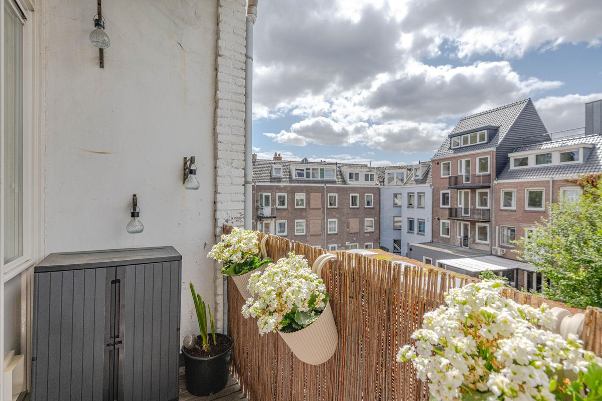 Appartement te koop: West-Varkenoordseweg 125A, Rotterdam
