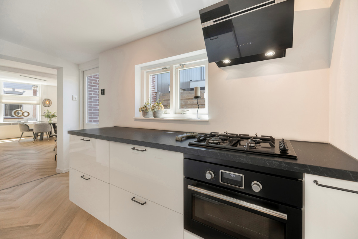 Tussenwoning te koop: Piet Heinstraat 61, Den Helder