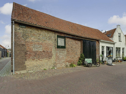 Kerkhof 28