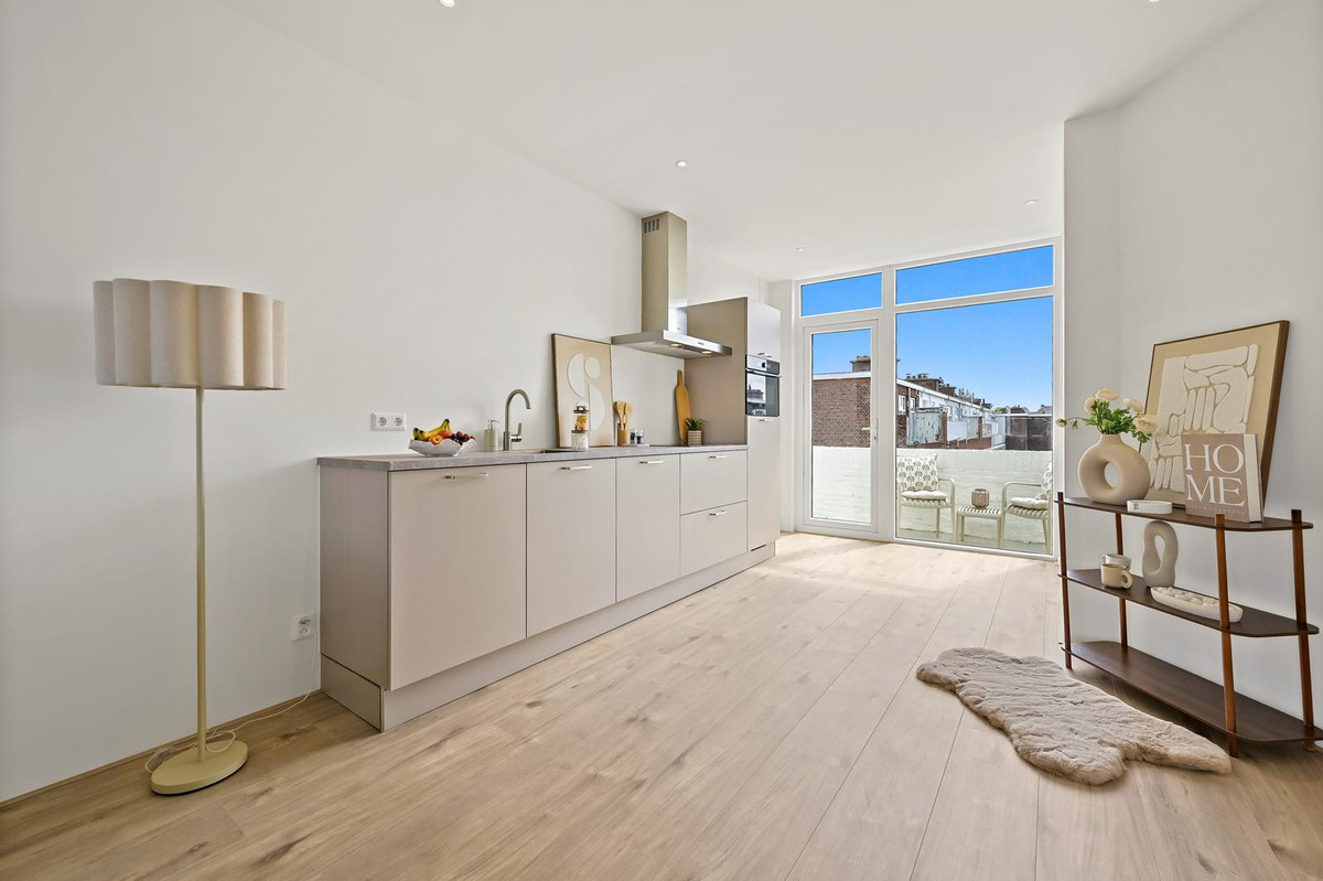Appartement te koop: Eerbeeklaan 57, 'S-Gravenhage