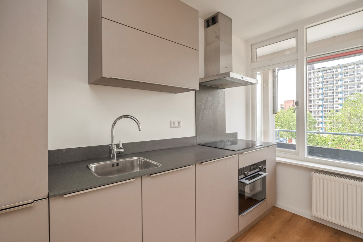 Appartement te koop: Papsouwselaan 93, Delft