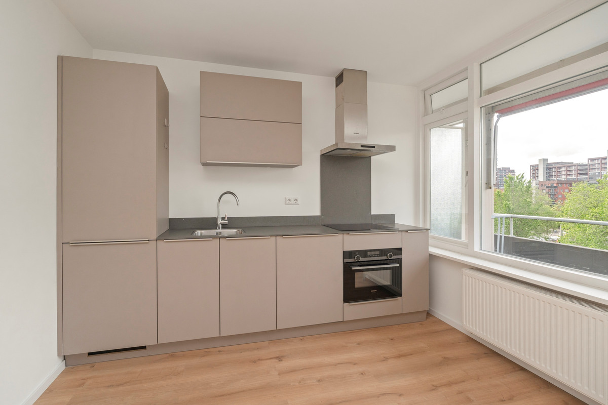 Appartement te koop: Papsouwselaan 93, Delft