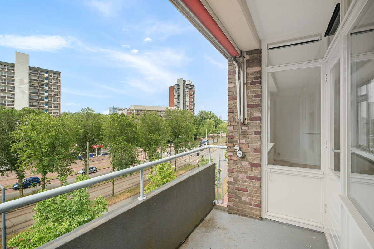 Appartement te koop: Papsouwselaan 93, Delft