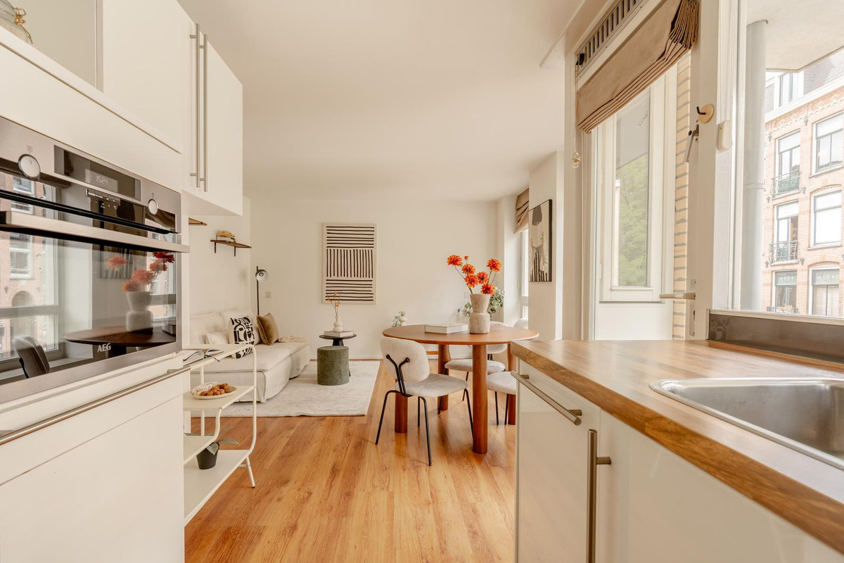 Appartement te koop: Van Ostadestraat 190A, Amsterdam