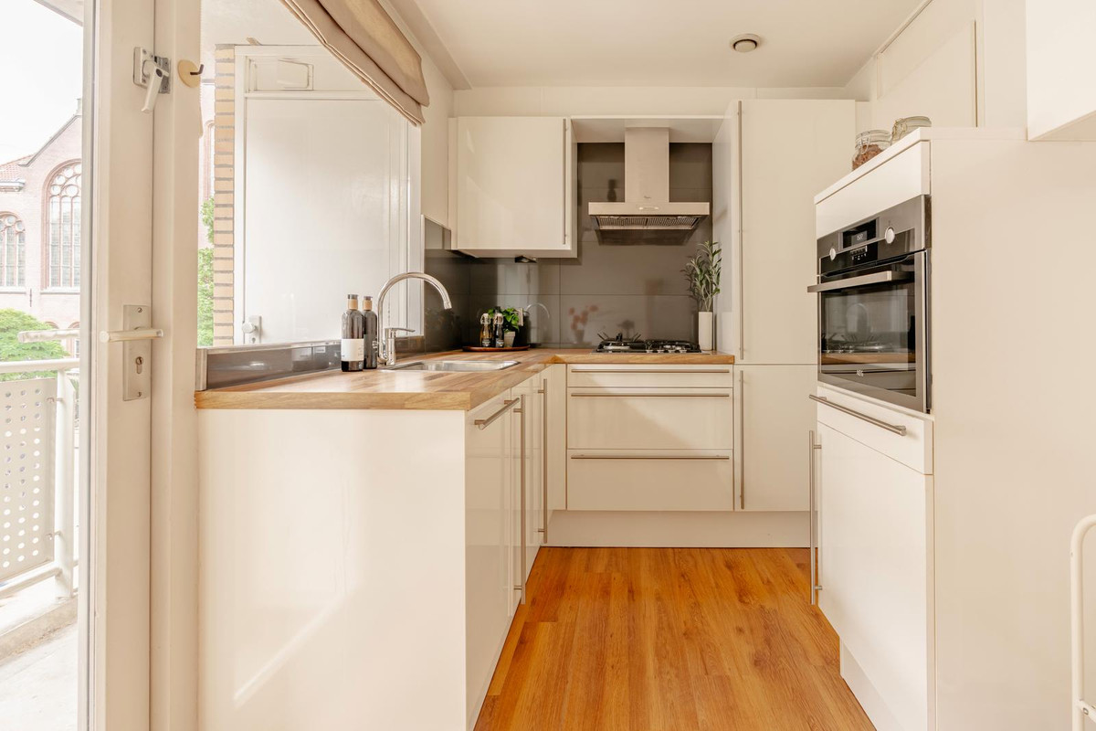 Appartement te koop: Van Ostadestraat 190A, Amsterdam