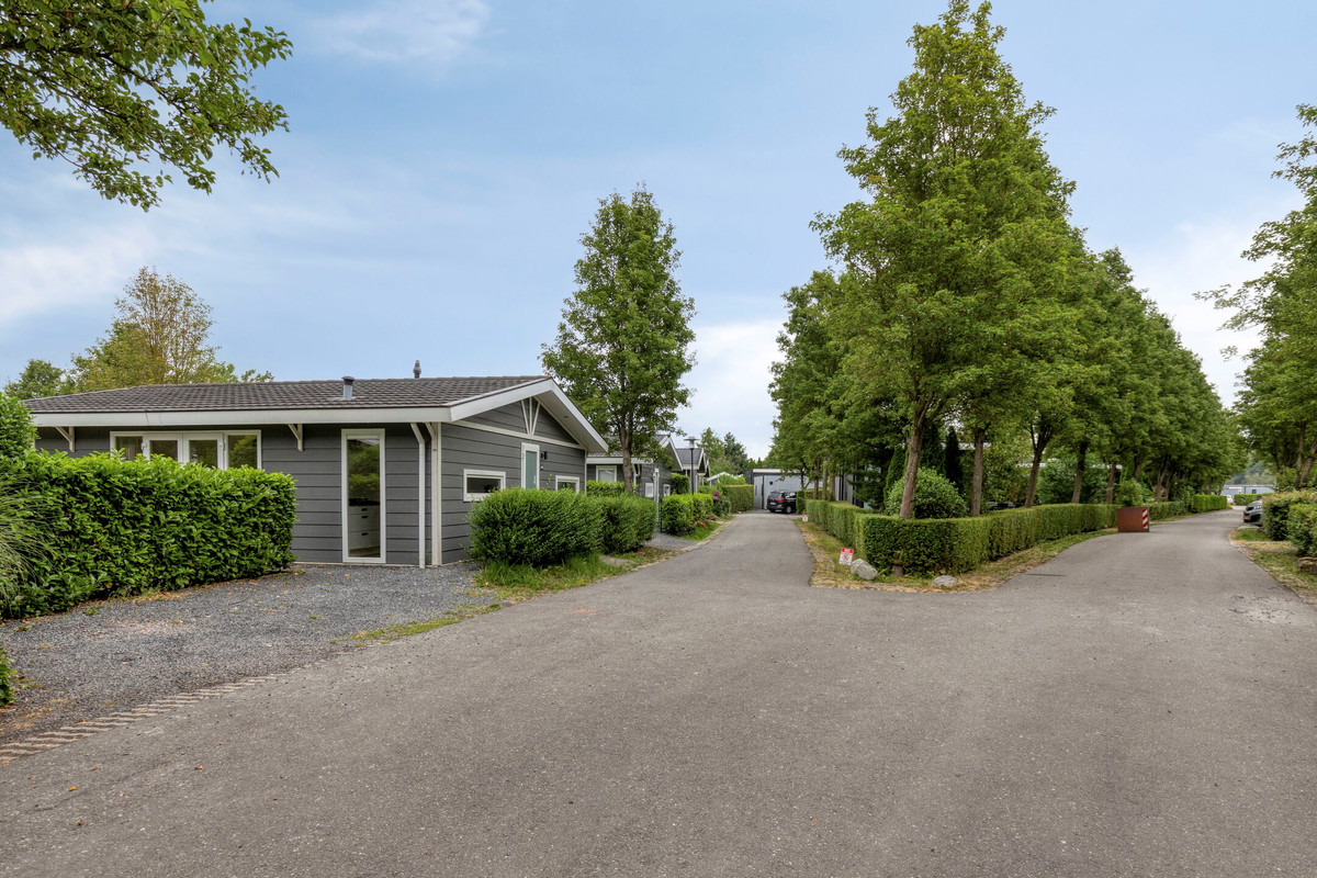 Vrijstaande woning te koop: Buitenhuizerweg 2-159, Velsen-Zuid