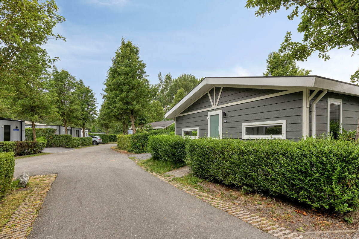 Vrijstaande woning te koop: Buitenhuizerweg 2-159, Velsen-Zuid