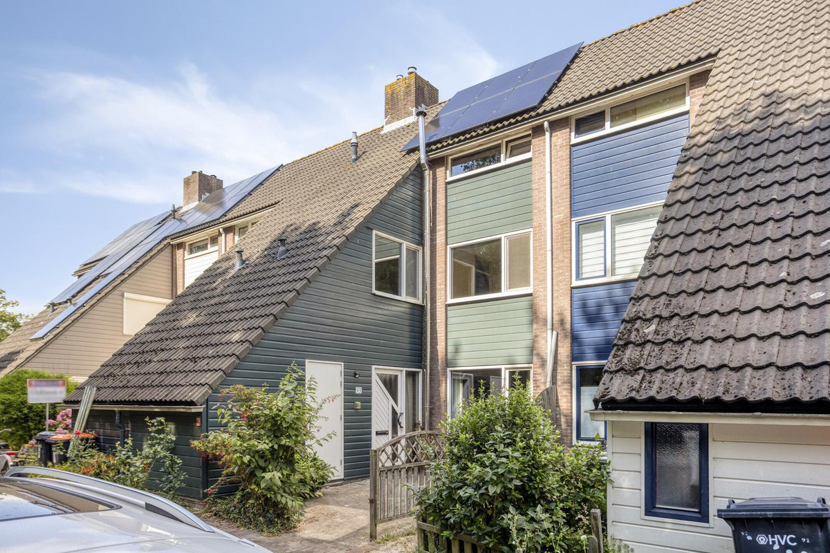 Tussenwoning te koop: Windmolen 93, Hoorn
