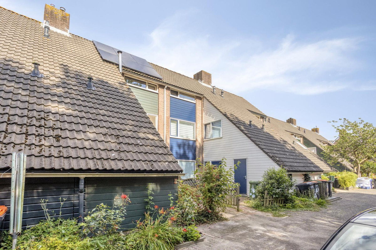 Tussenwoning te koop: Windmolen 93, Hoorn