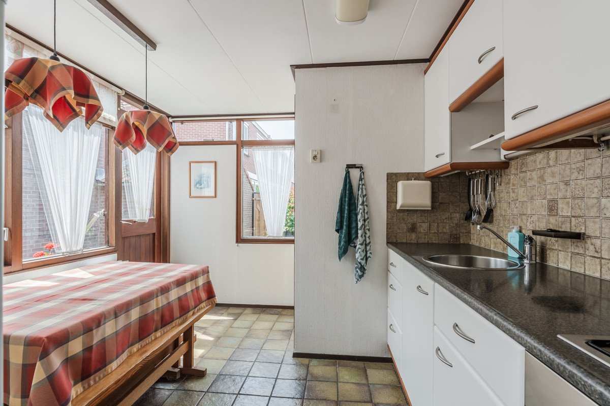 Tussenwoning te koop: Burg van Gentsingel 11, Schipluiden