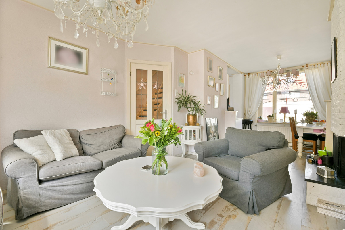 Hoekwoning te koop: Lijsterbesstraat 2, Zaandam