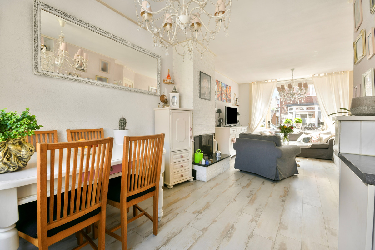 Hoekwoning te koop: Lijsterbesstraat 2, Zaandam