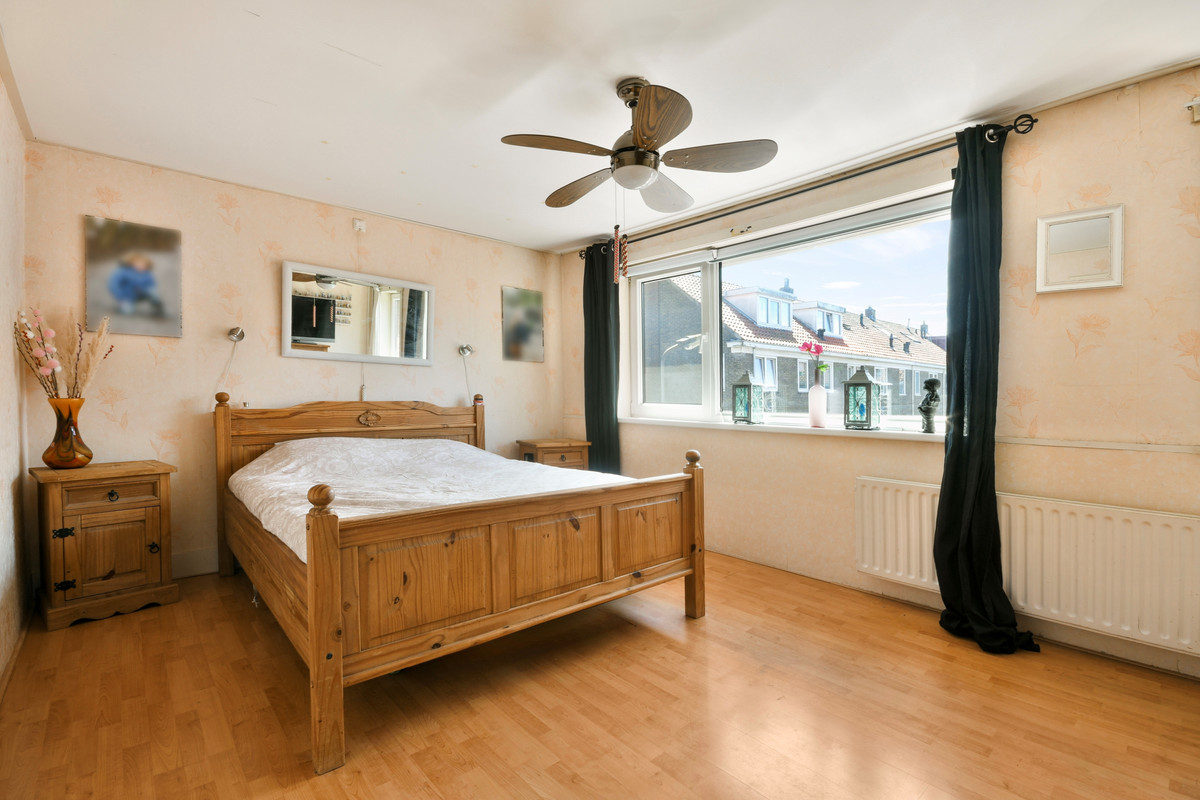 Hoekwoning te koop: Lijsterbesstraat 2, Zaandam