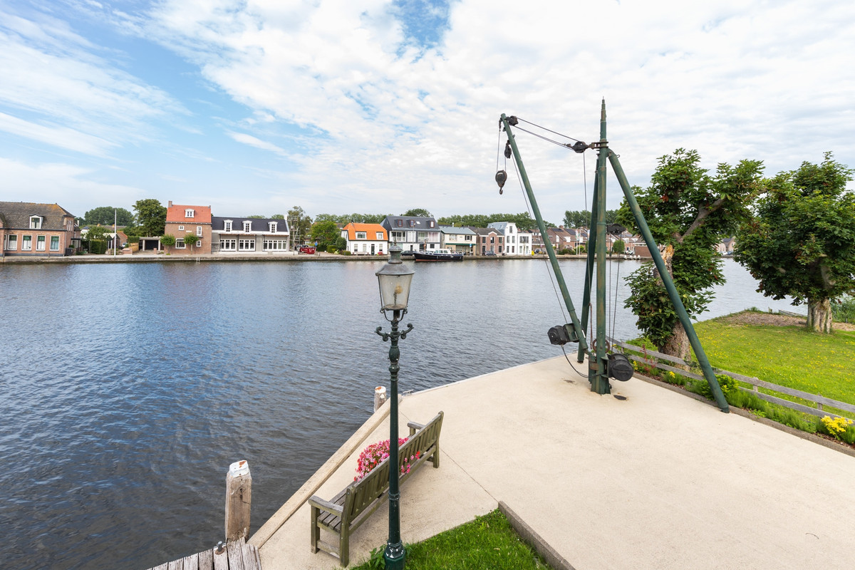 Vrijstaande woning te koop: Westerdijk 56A, Leimuiden