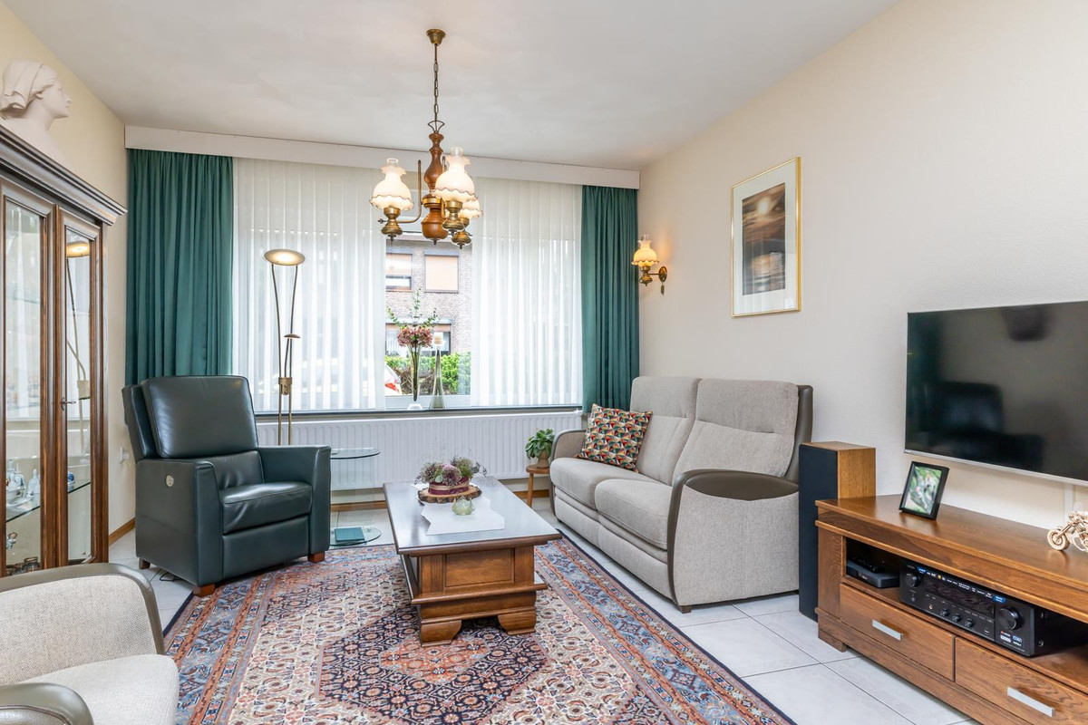 Tussenwoning te koop: Keizerstraat 22, Landgraaf