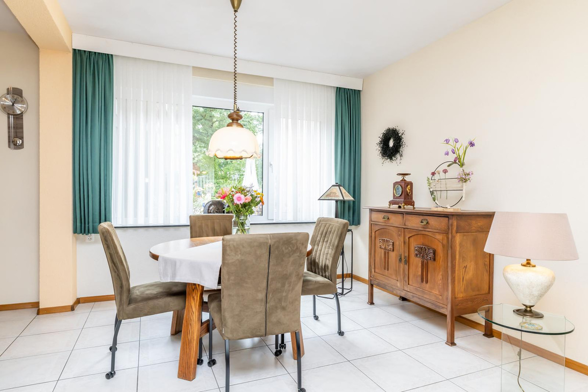 Tussenwoning te koop: Keizerstraat 22, Landgraaf
