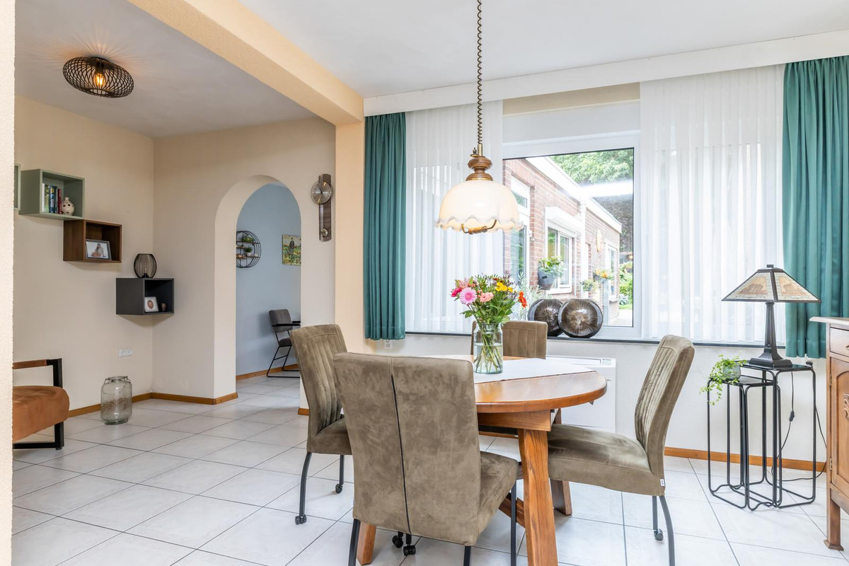 Tussenwoning te koop: Keizerstraat 22, Landgraaf