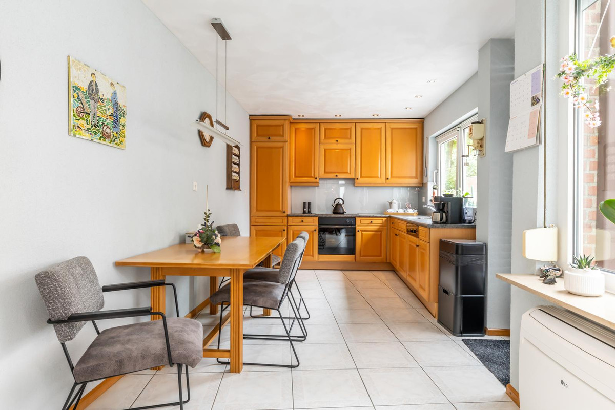 Tussenwoning te koop: Keizerstraat 22, Landgraaf