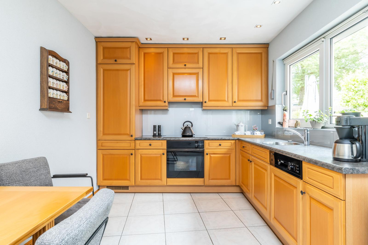Tussenwoning te koop: Keizerstraat 22, Landgraaf