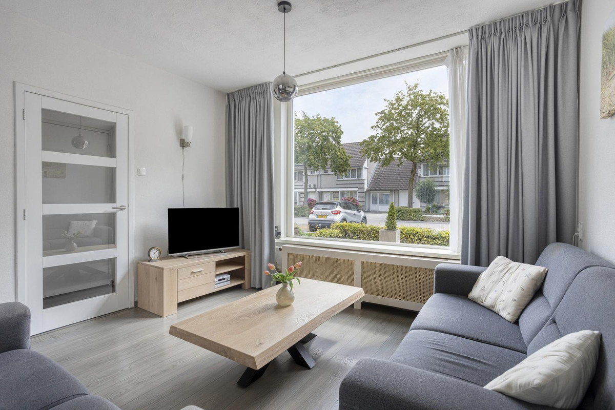 Tussenwoning te koop: Vivaldistraat 105, Tilburg