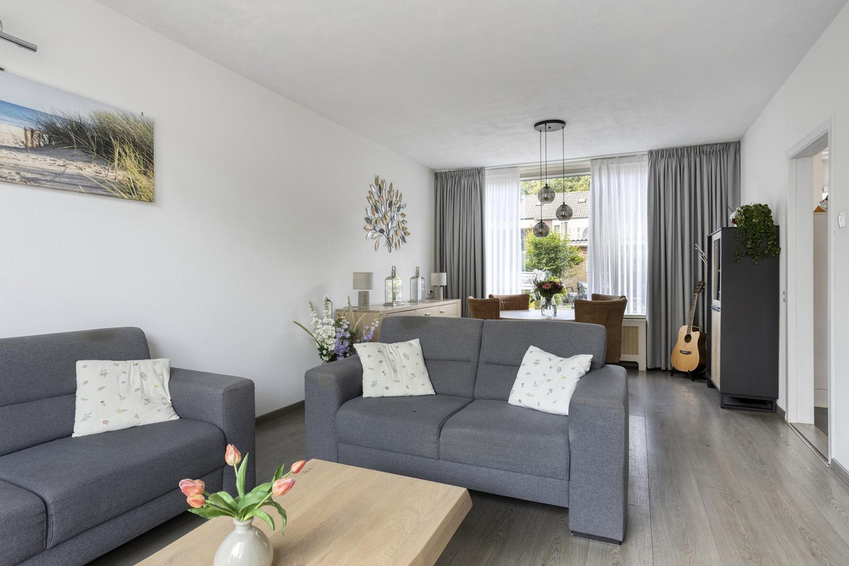 Tussenwoning te koop: Vivaldistraat 105, Tilburg