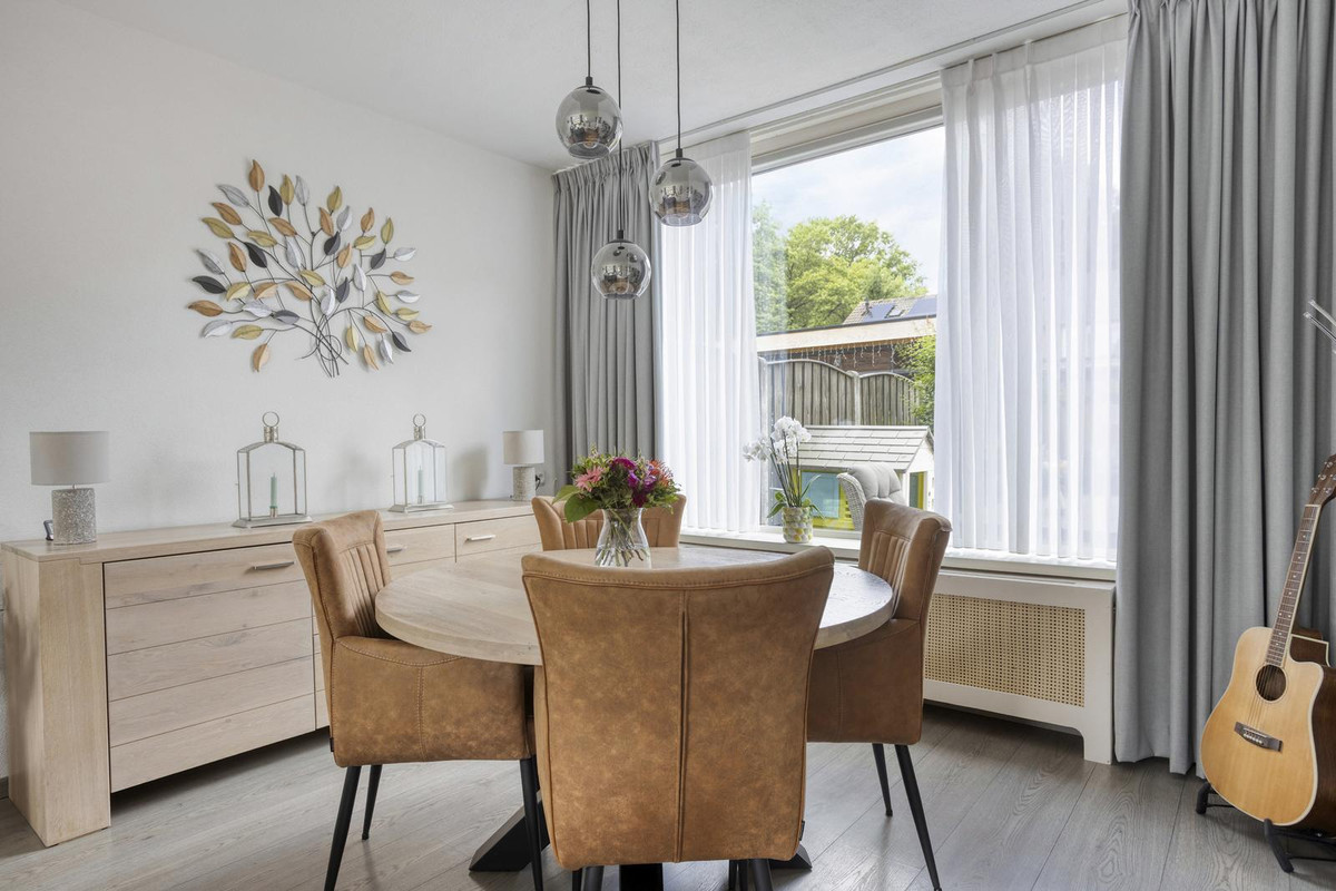 Tussenwoning te koop: Vivaldistraat 105, Tilburg