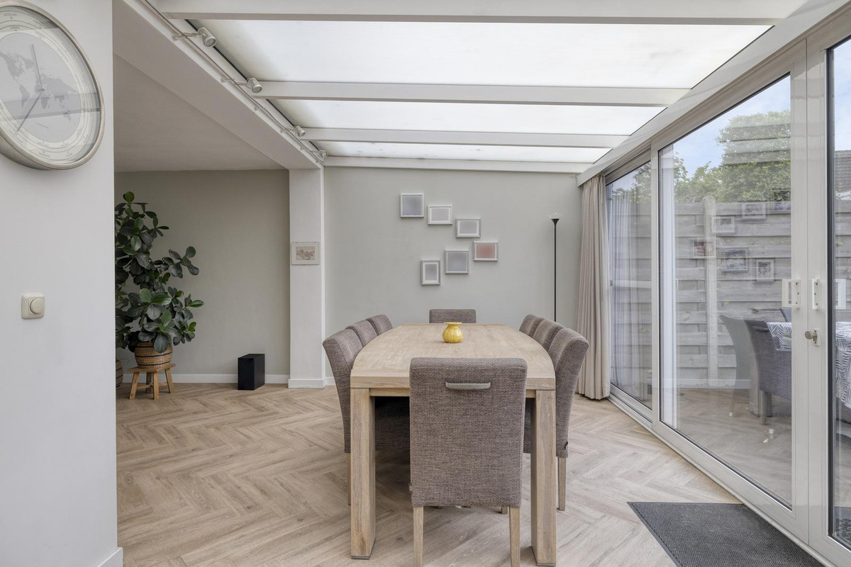 Twee-onder-één-kap te koop: Parklaan 15, Prinsenbeek