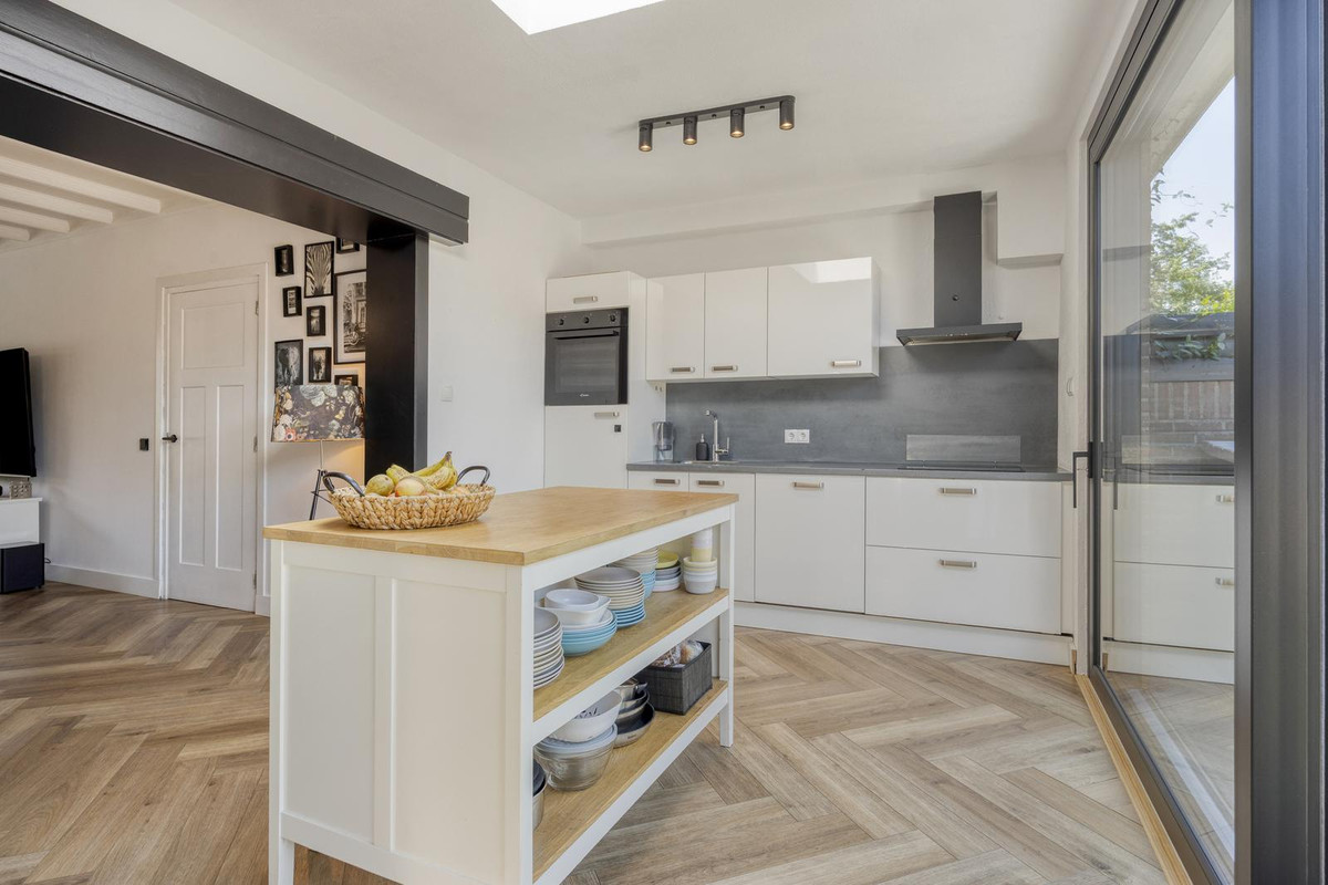 Tussenwoning te koop: Burgemeester Ploegmakerslaan 79, Oss