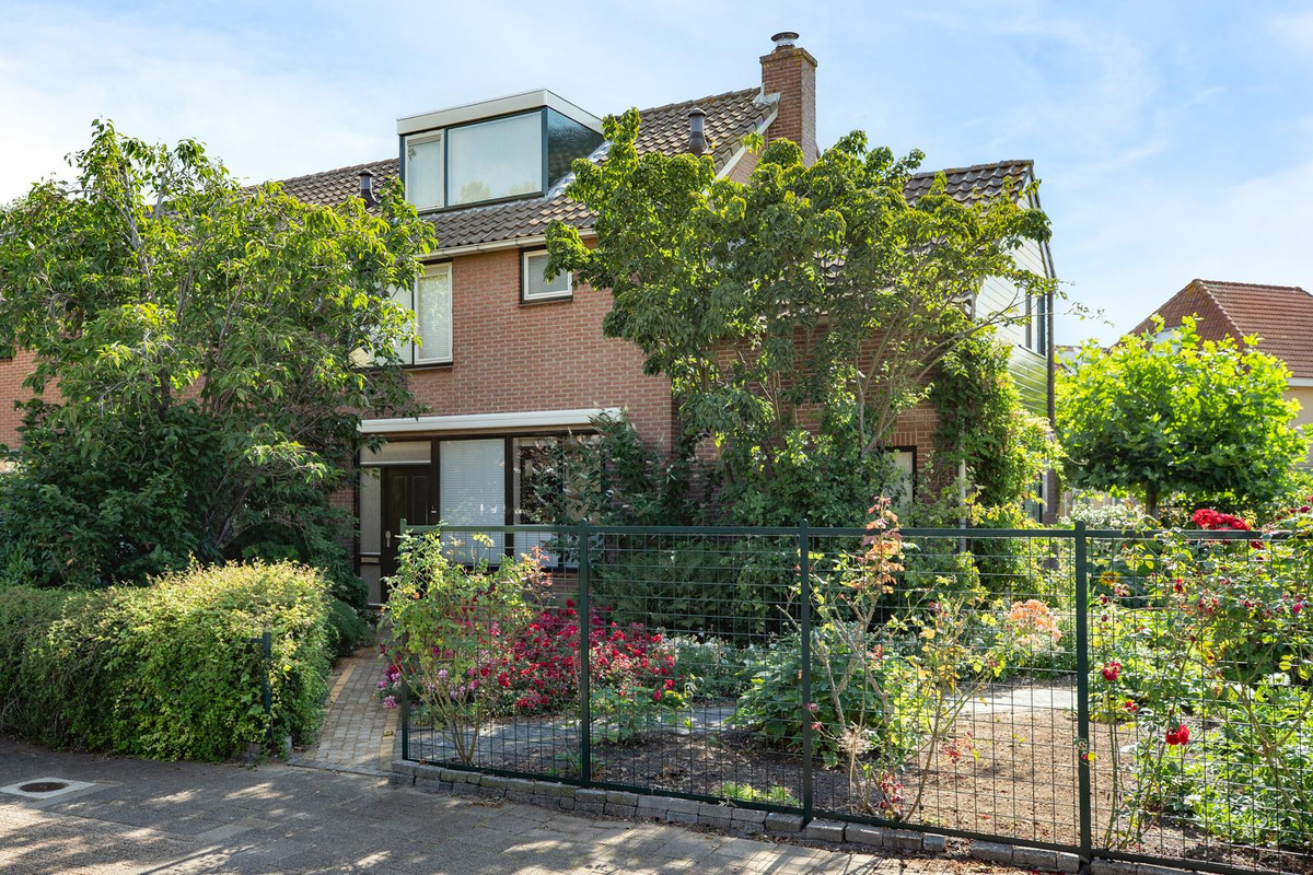 Hoekwoning te koop: Esdoornstraat 19, Gouda