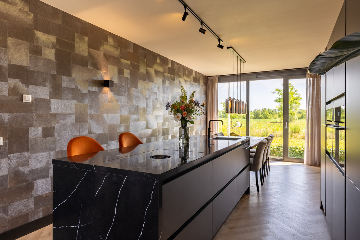 Tussenwoning te koop: Rumbastraat 83, Apeldoorn