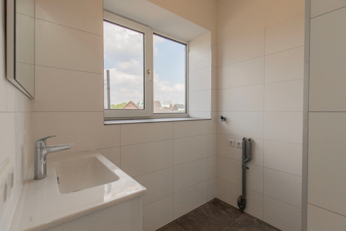 Appartement te huur: Saroleastraat 76A, Heerlen