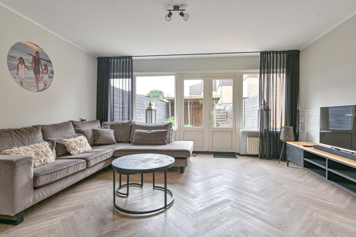 Tussenwoning te koop: Pollux 10, Hoogeveen