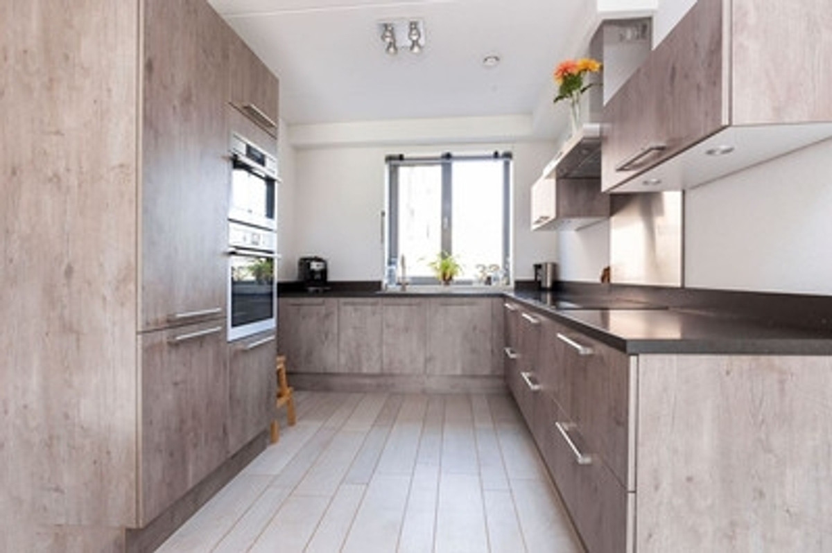 Tussenwoning te huur: Amaterasuhof 33, Almere