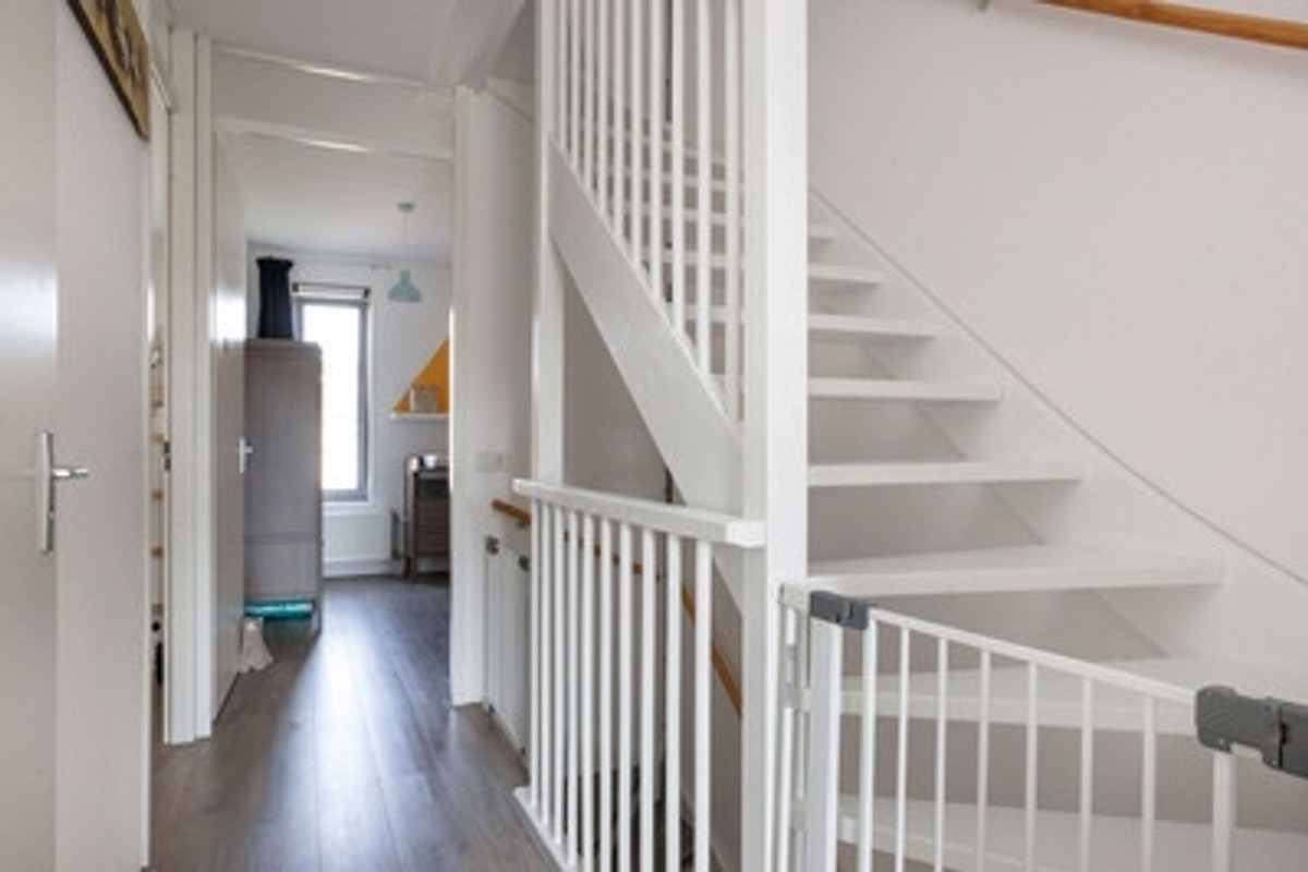 Tussenwoning te huur: Amaterasuhof 33, Almere