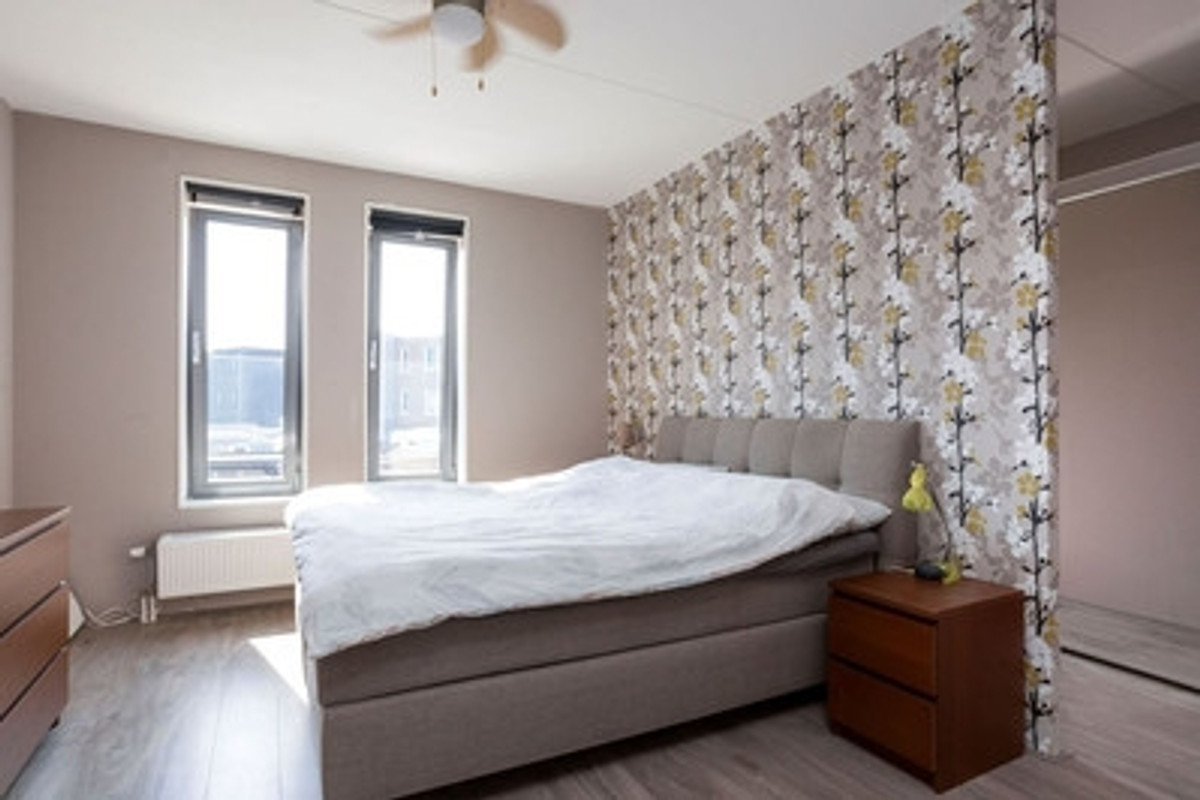 Tussenwoning te huur: Amaterasuhof 33, Almere