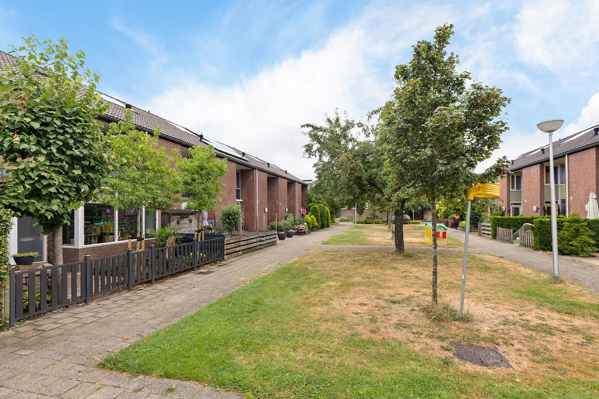 Tussenwoning te koop: Witte de Withlaan 8, Woudenberg