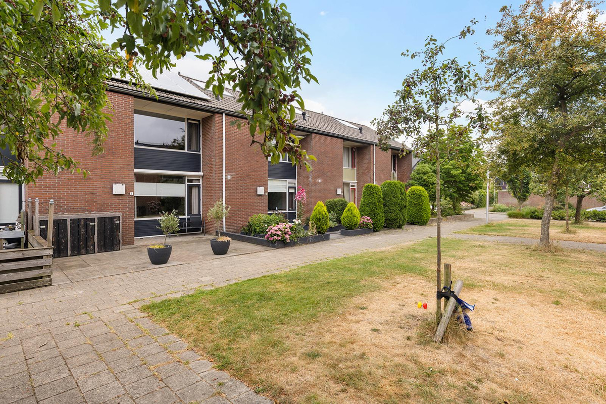Tussenwoning te koop: Witte de Withlaan 8, Woudenberg