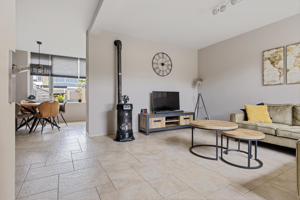 Tussenwoning te koop: Witte de Withlaan 8, Woudenberg
