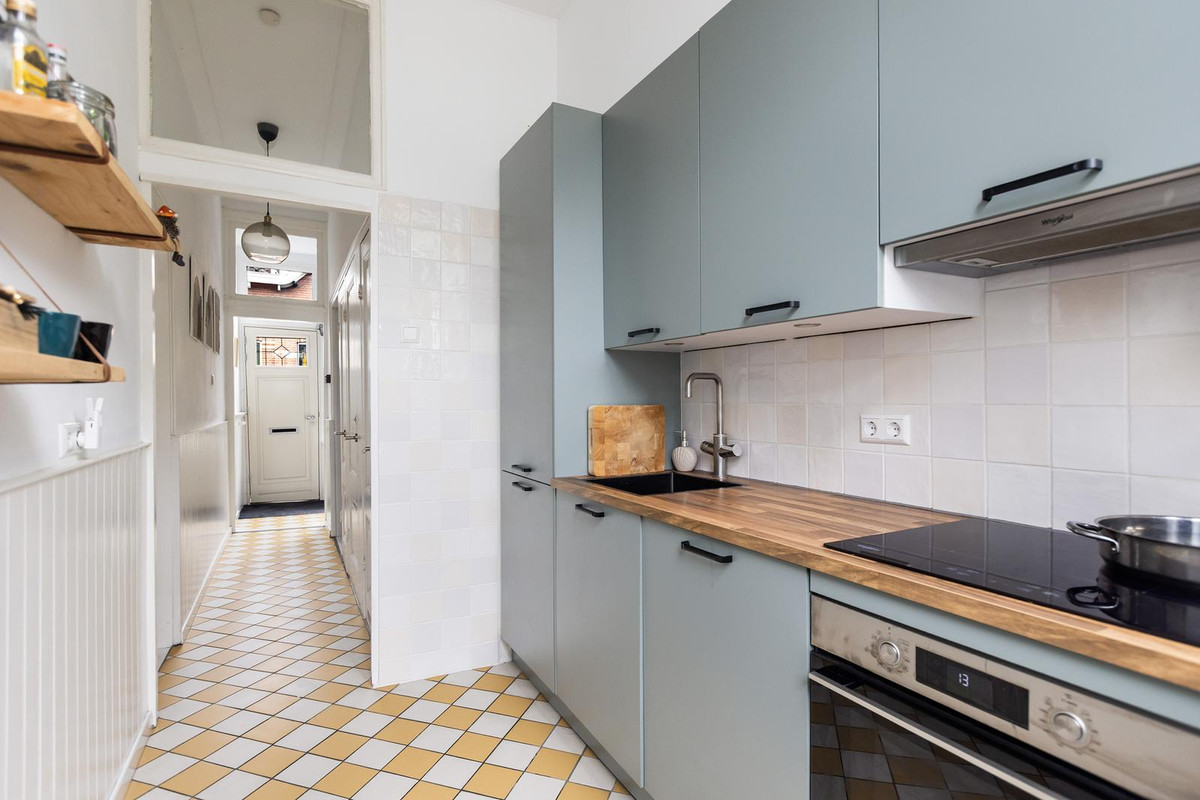 Tussenwoning te koop: De la Reystraat 6, Dordrecht